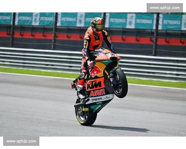 Moto3 马来西亚站出场圈事故：两车手送医，赛事紧急缩减